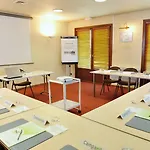 Campanile Otel 3*