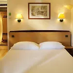 Otel Campanile Saintes