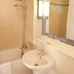 Otel Campanile