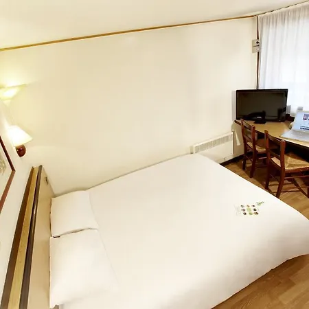 Campanile Hotel 3*