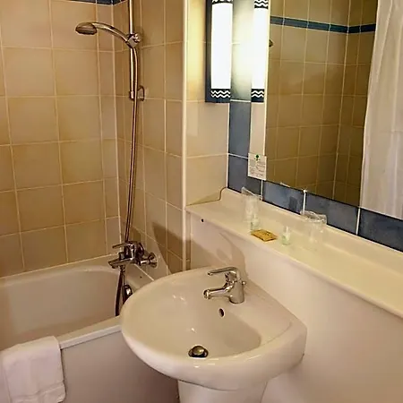 Campanile Hotel 3*
