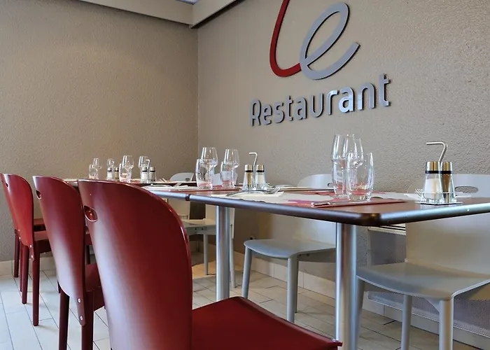 Campanile 3* Saintes